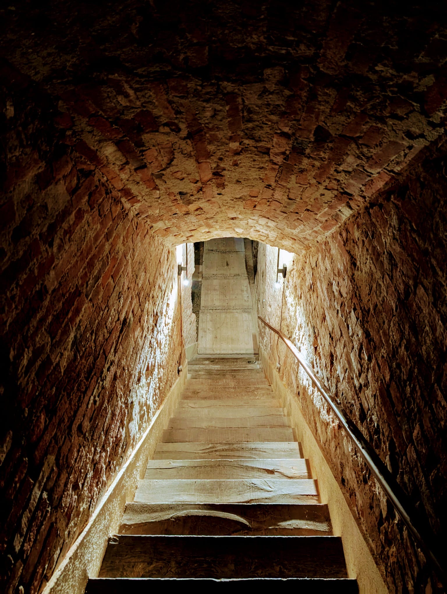 wine cellar-degustazione vini-cantina-enoteca-wine shop